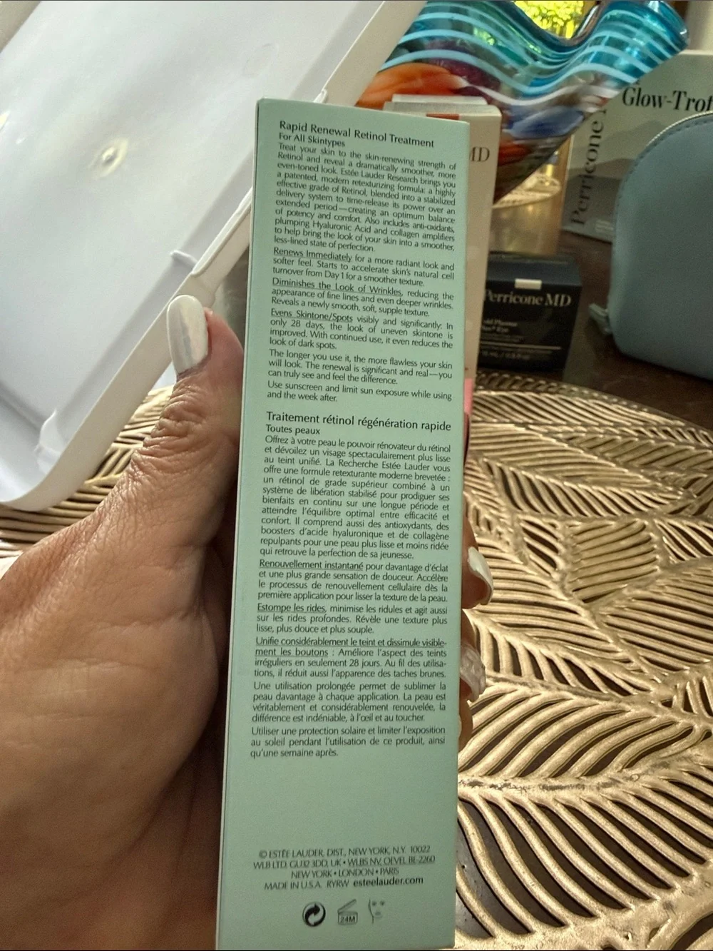 Estee Lauder Perfectionist Pro Retinol Treatment - Picture 3 of 4